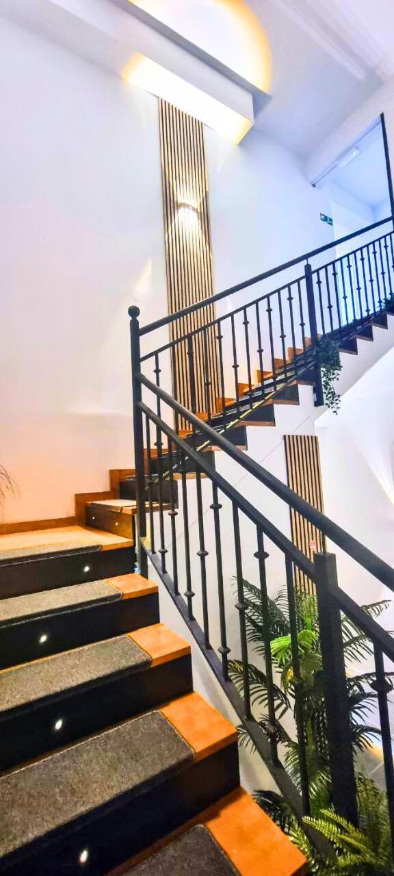 Ynfinity Lejlighedshotel Valencia Eksteriør billede